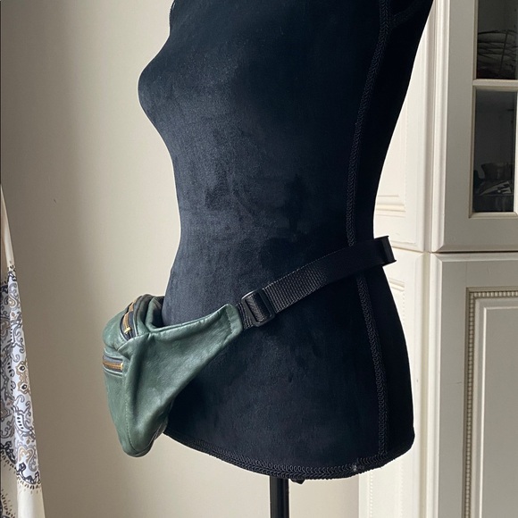 Vintage Green Leather Sling Bag - Picture 15 of 15